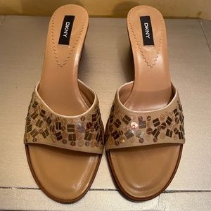 DKNY kitten heel slip on size 6